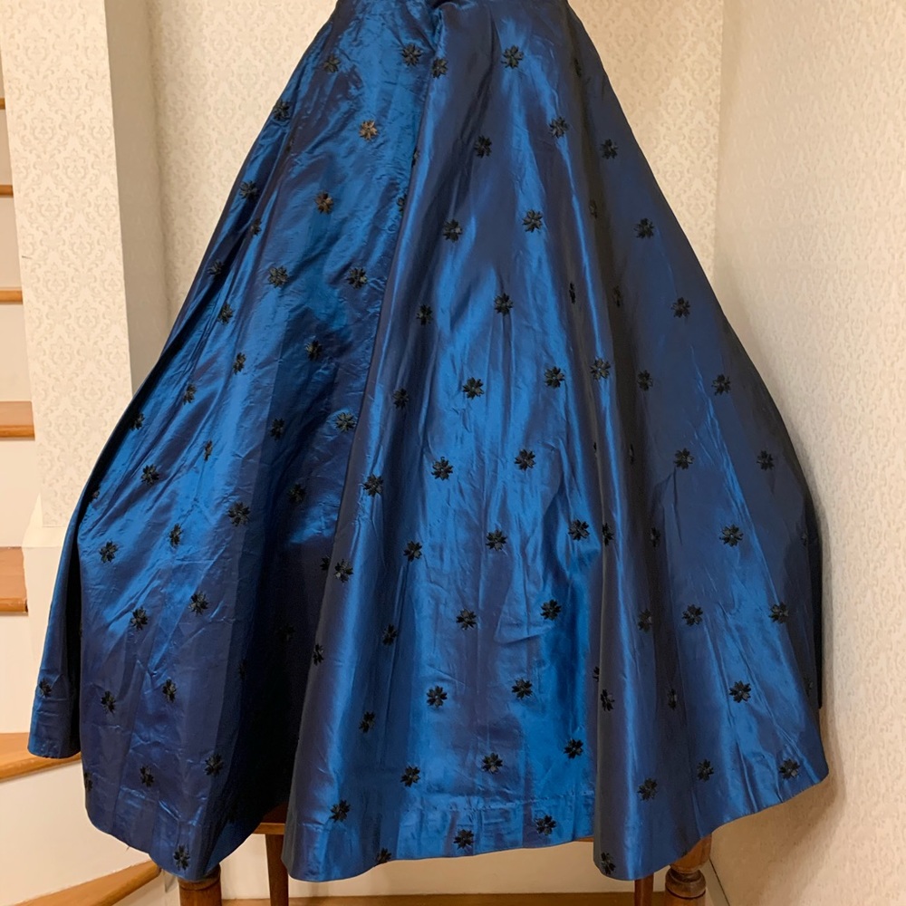 Vintage silk swing skirt - Picture 3 of 5